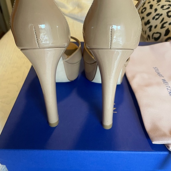 Stuart Weitzman - Picture 9 of 13